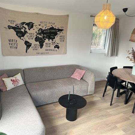 Vakantiehuisje Zeegeluk Vlakbij De Kust Sint Maartensvlotbrug Luaran gambar