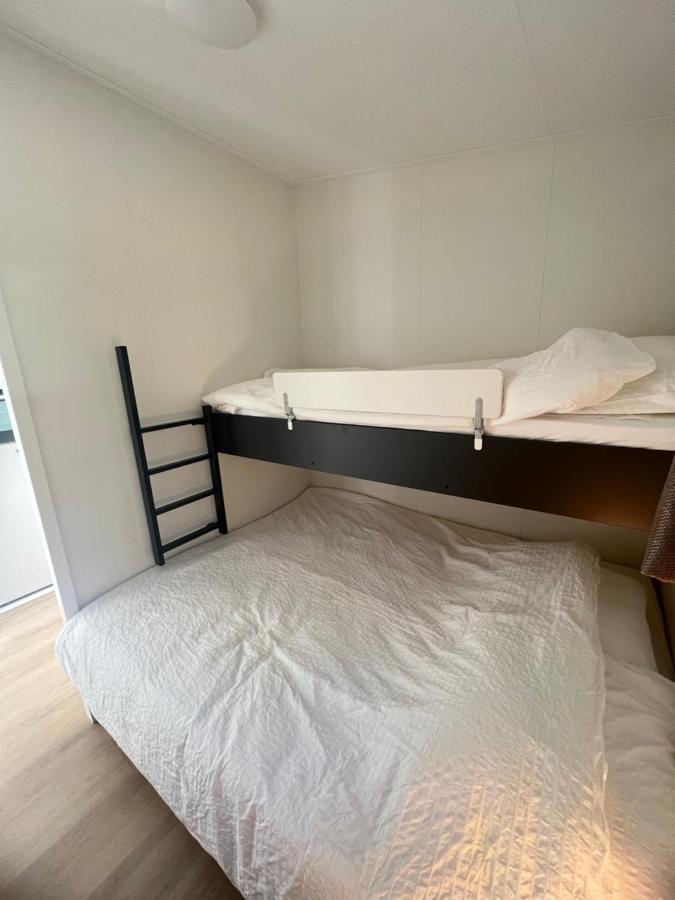 Vakantiehuisje Zeegeluk Vlakbij De Kust Sint Maartensvlotbrug Luaran gambar