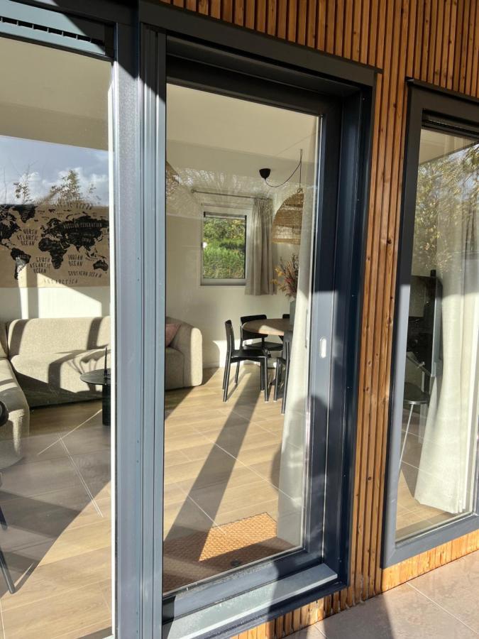 Vakantiehuisje Zeegeluk Vlakbij De Kust Sint Maartensvlotbrug Luaran gambar